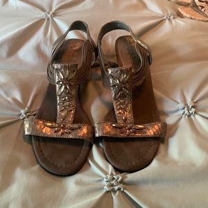 Woman’s GUC Sandler